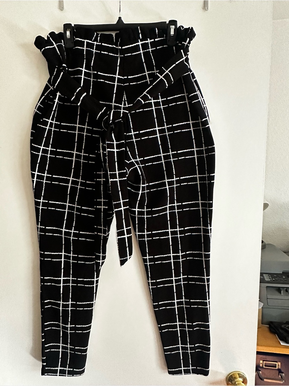 SHEIN Black & White Plaid Paperbag Waist Trousers